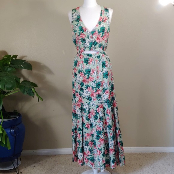 Lost + Wander Maxi Sleeveless with peep hole in the middle of dress Size L - Picture 1 of 10